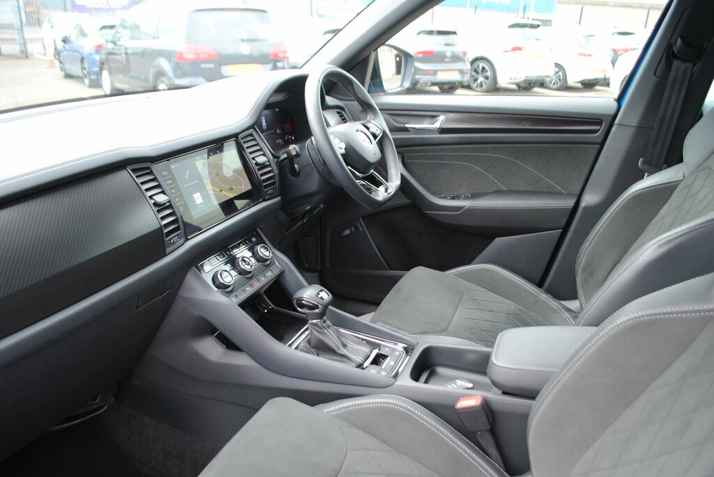 Skoda Kodiaq 2023 Skoda Kodiaq 2.0 Sportline Tdi Dsg 4X4 KY23WWB Blue #4