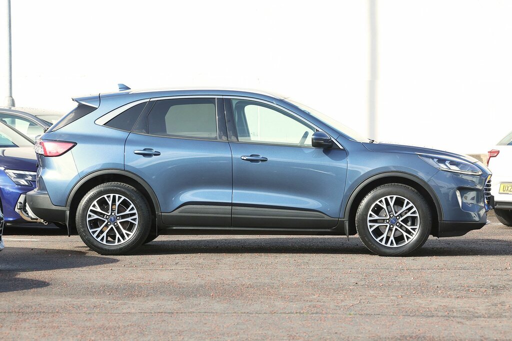 Ford Kuga 2022 Ford Kuga 1.5 Titanium Edition Ecoblue AVZ3307 Blue #2