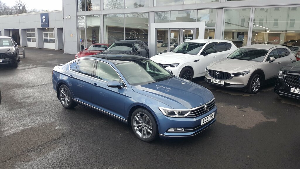 Volkswagen Passat 2018 Volkswagen Passat 1.4 Gt Tsi Blue #2