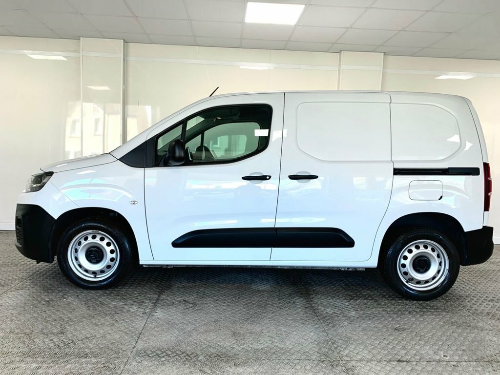 Citroen Berlingo 1.5L Enterprise Edition M LB23KYK White #4