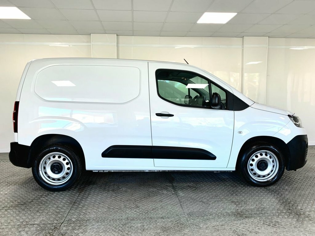 Citroen Berlingo 1.5L Enterprise Edition M LB23KYK White #3