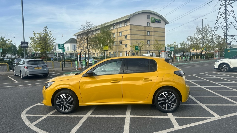 Peugeot 208 1.2 Puretech Allure Premium Hatchback E EK22TBY  #6