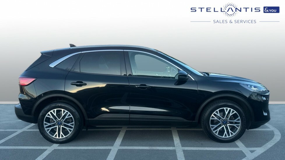 Ford Kuga 1.5T Ecoboost Titanium Edition Suv Manu LD22XET #2