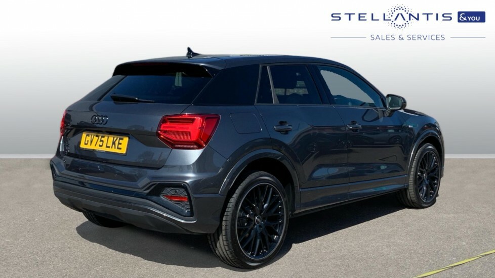 Audi Q2 1.5 Tfsi Cod 35 Black Edition Suv S Tro GV75LKE #3