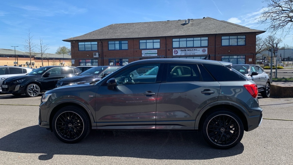 Audi Q2 1.5 Tfsi Cod 35 Black Edition Suv S Tro GV75LKE #6