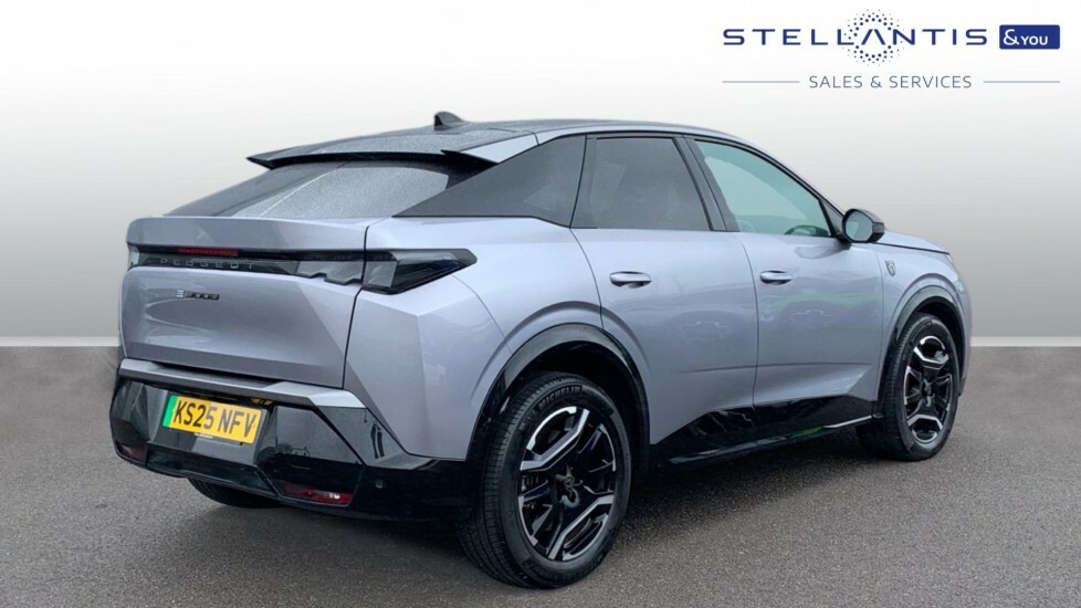 Peugeot 3008 73Kwh Gt Suv 210 Ps KS25NFV  #3