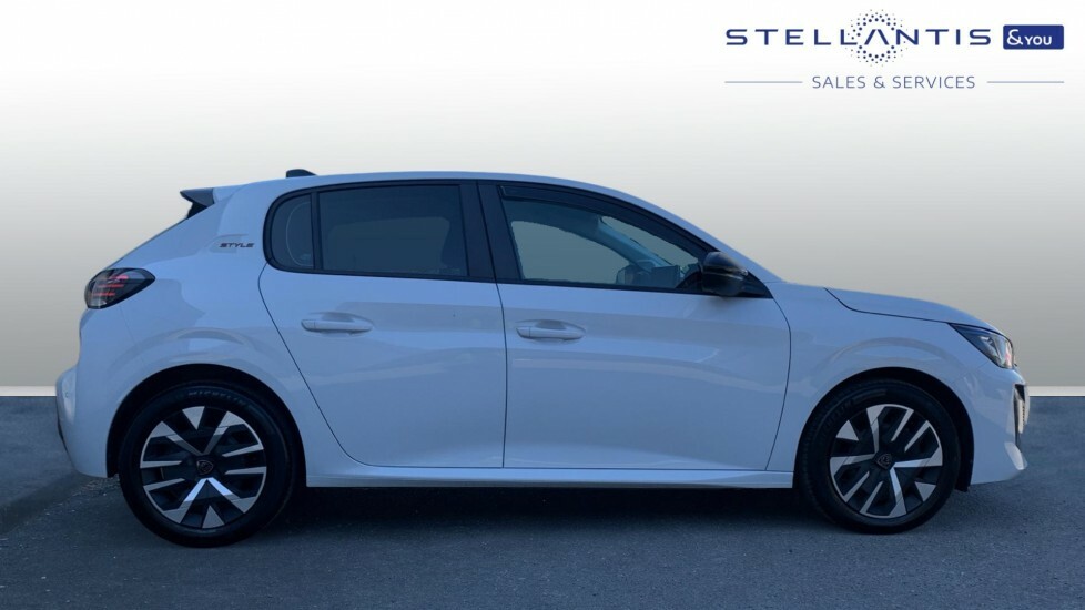 Peugeot 208 1.2 Puretech Style Hatchback Eur BD75VGC  #2
