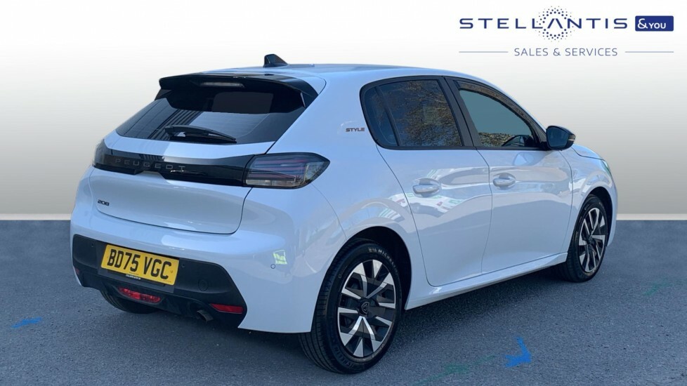 Peugeot 208 1.2 Puretech Style Hatchback Eur BD75VGC  #3