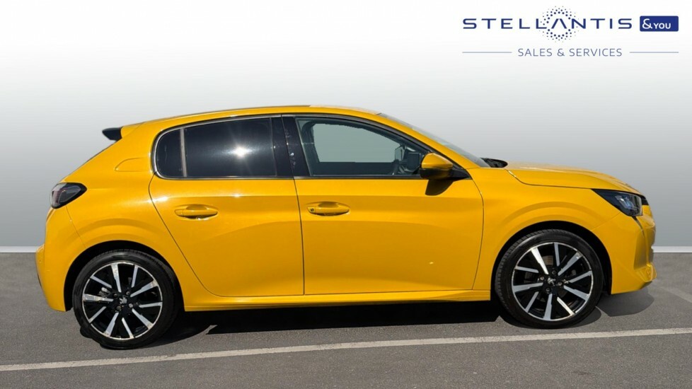 Peugeot 208 1.2 Puretech Allure Hatchback Eu GF20FAA Yellow #2