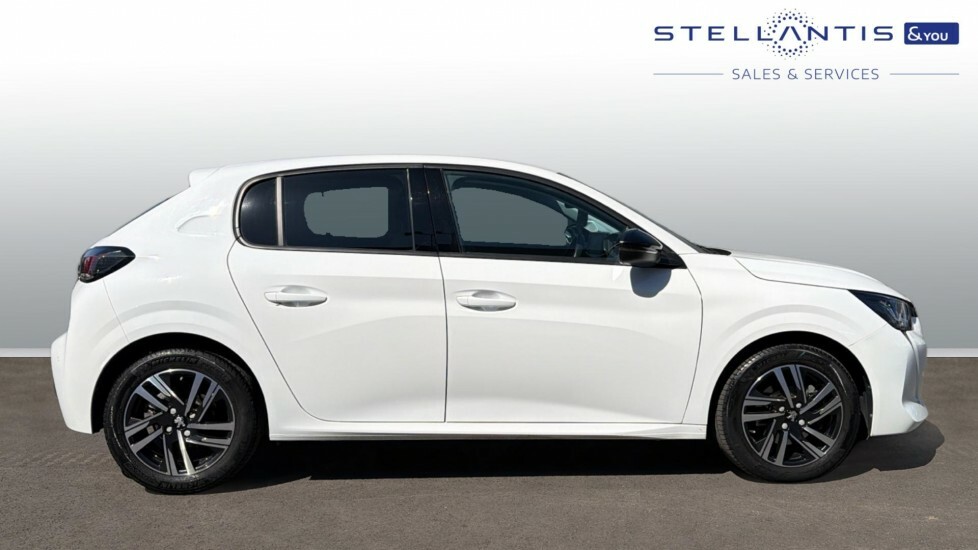 Peugeot 208 1.2 Puretech Allure Premium Hatchback M GJ22AHY  #2