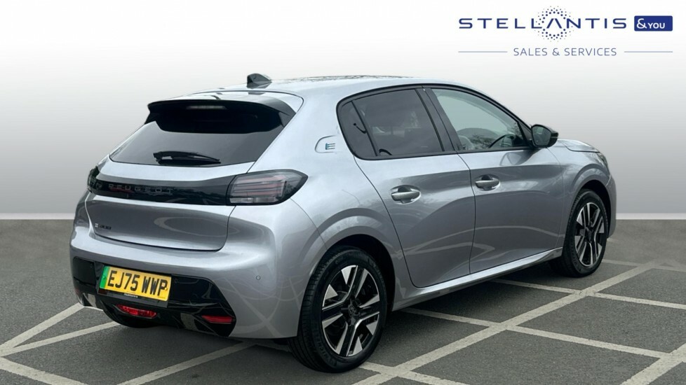 Peugeot e-208 50Kwh Allure 7.4Kw Charger  #3