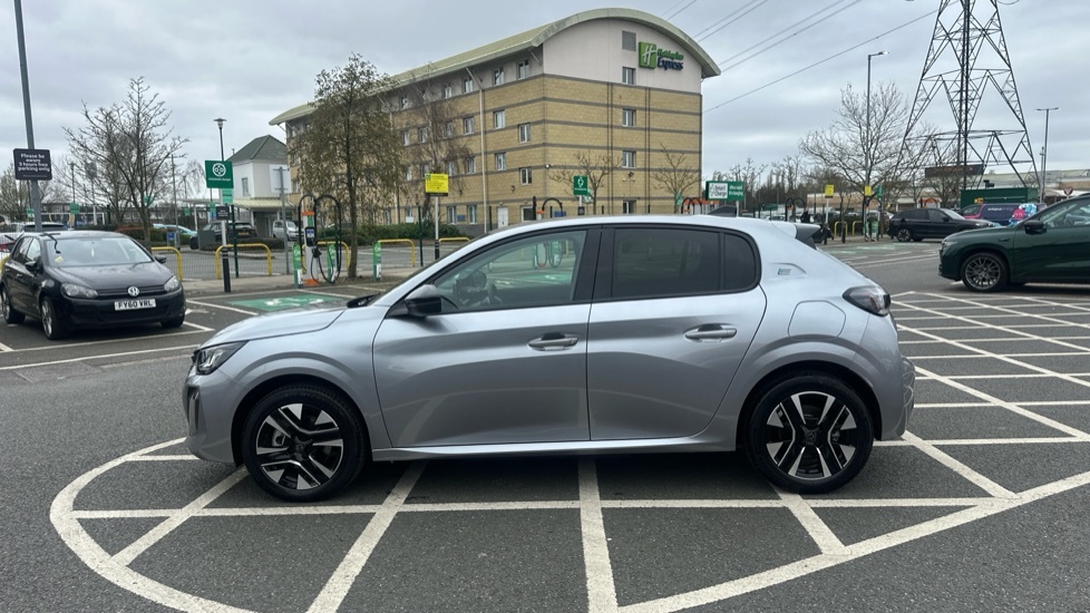 Peugeot e-208 50Kwh Allure 7.4Kw Charger  #6