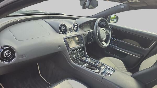 Jaguar XJR V8 Black #15