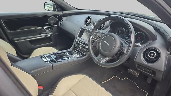 Jaguar XJR V8 Black #31