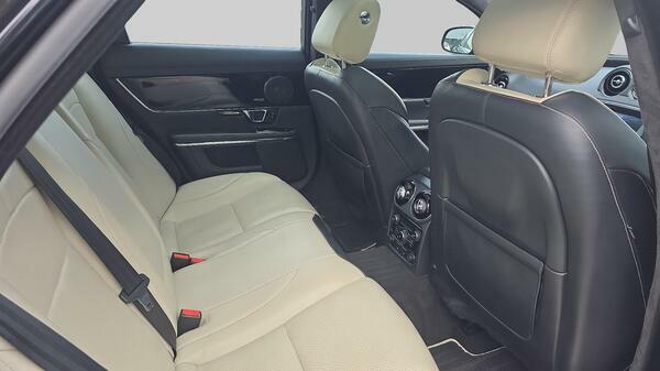 Jaguar XJR V8 Black #33