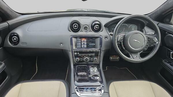 Jaguar XJR V8 Black #37
