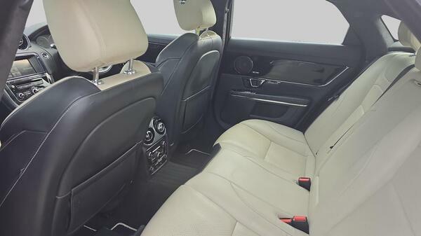 Jaguar XJR V8 Black #36