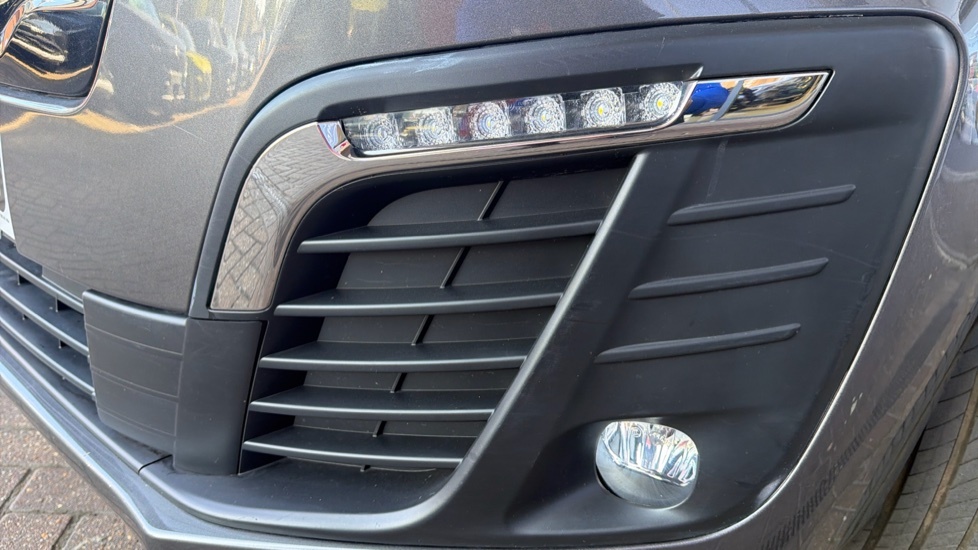Peugeot e-Traveller E-traveller Allure Brown #53