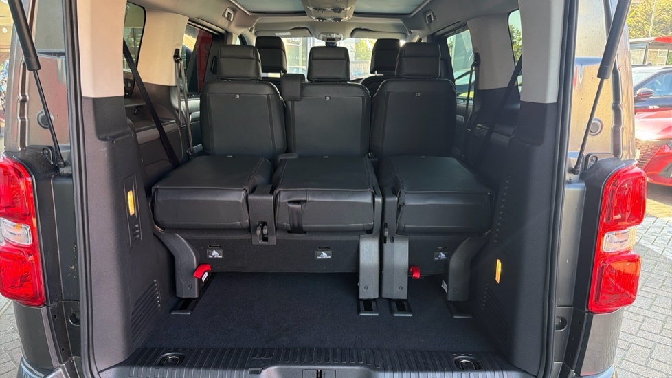 Peugeot e-Traveller E-traveller Allure Brown #57