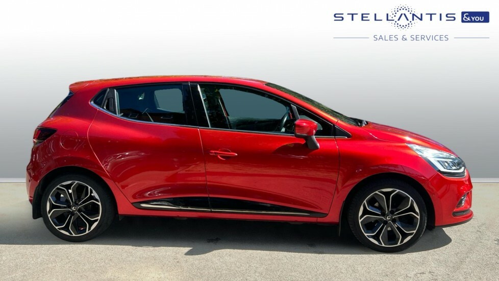 Renault Clio 0.9 Tce Signature Nav Hatchback  #2