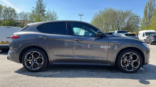Alfa Romeo Stelvio 2.0T Veloce Suv Q4 Awd Euro 6 Ss AE22HFP  #2