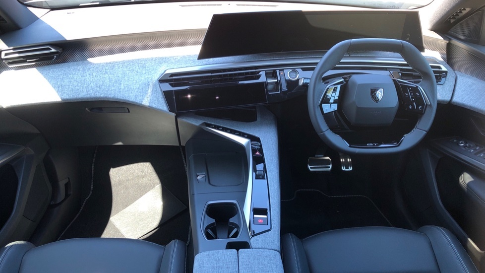 Peugeot 3008 73Kwh Gt Suv 210 Ps MT26YFV  #4