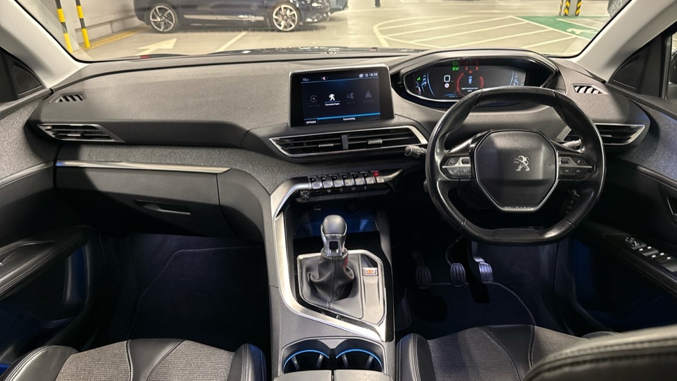 Peugeot 3008 1.2 Puretech Allure Suv Euro 6 KV18GFO  #4