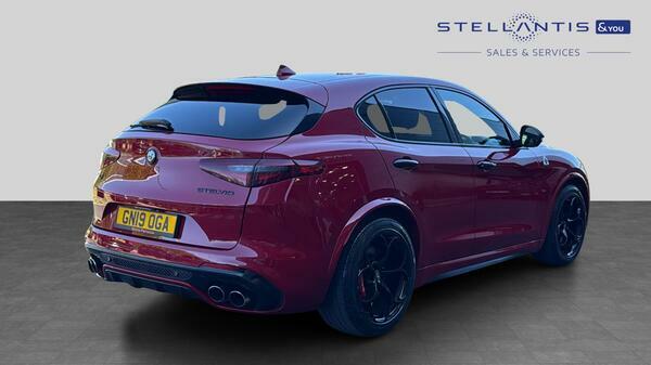Alfa Romeo Stelvio 2.9 V6 Bi-turbo Quadrifoglio Suv Q Red #3