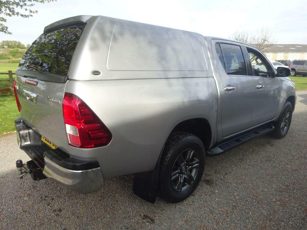 Toyota HILUX 2.4 D-4d Icon Pickup Double Cab FG22GPO Silver #4