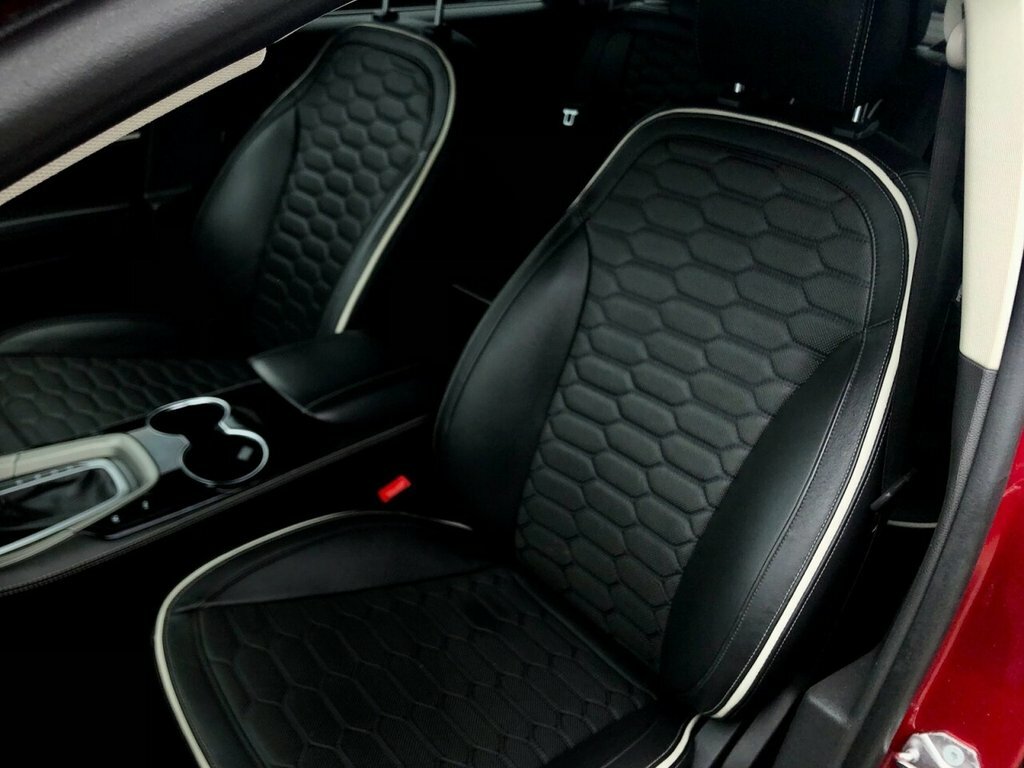 Ford Mondeo 2L Vignale Red #6