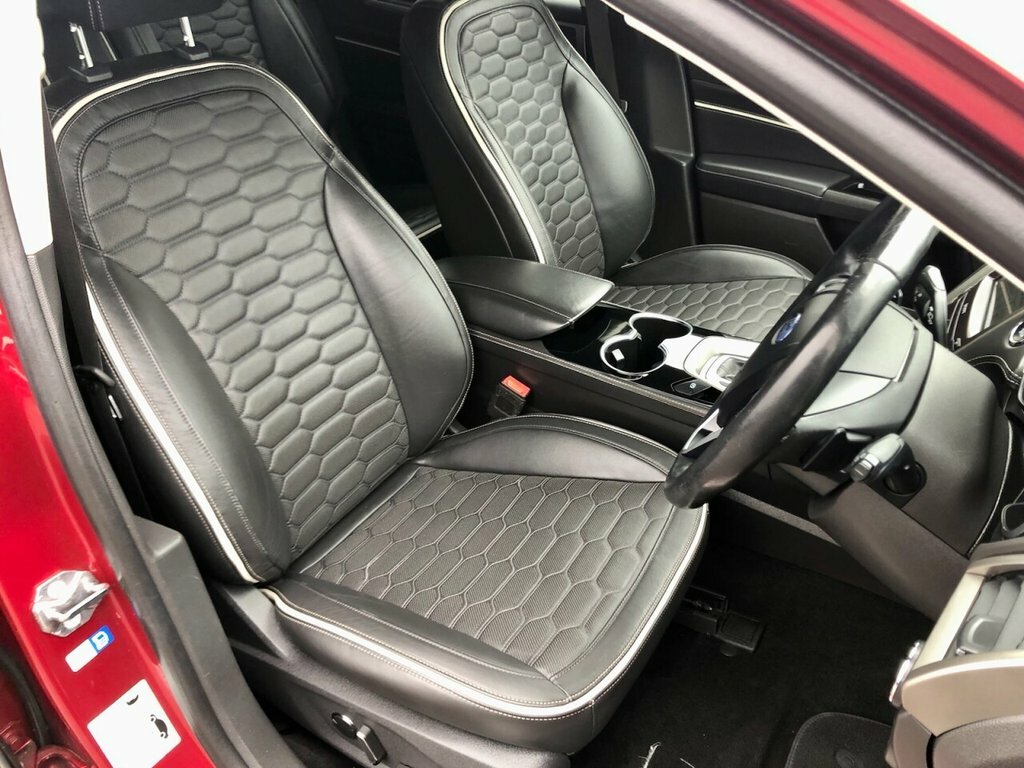 Ford Mondeo 2L Vignale Red #5