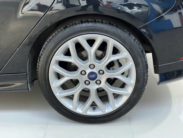 Ford Focus Tdci St-line Hatchback BJ67OSW Black #3