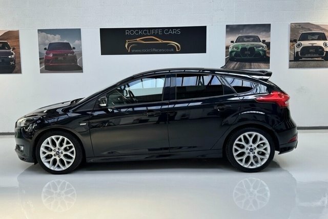 Ford Focus Tdci St-line Hatchback BJ67OSW Black #2