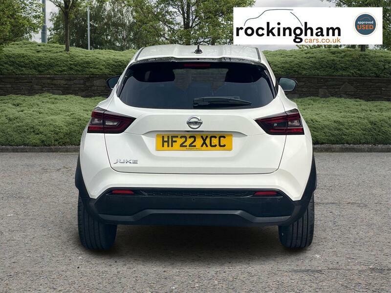 Nissan Juke Juke Tekna Dig-t HF22XCC White #4