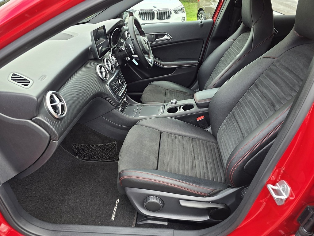 Mercedes-Benz A Class A200d Amg Line LR66GXG Red #4