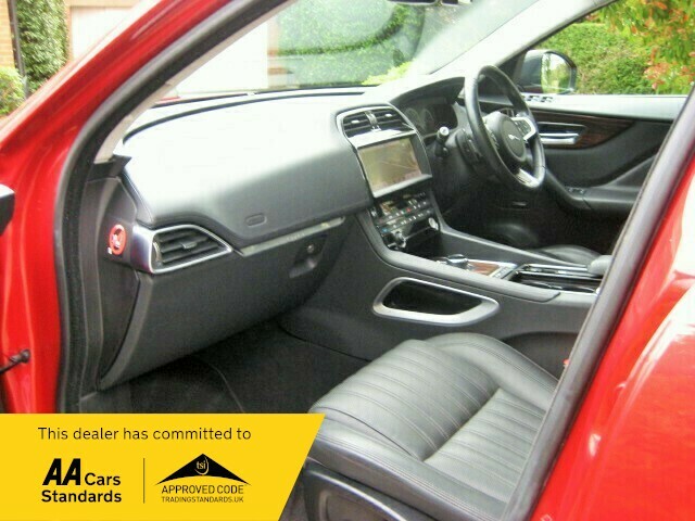 Jaguar F-Pace 2.0I T250 Portfolio Awd Red #6