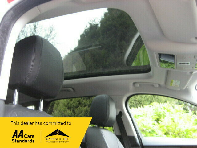 Jaguar F-Pace 2.0I T250 Portfolio Awd Red #4