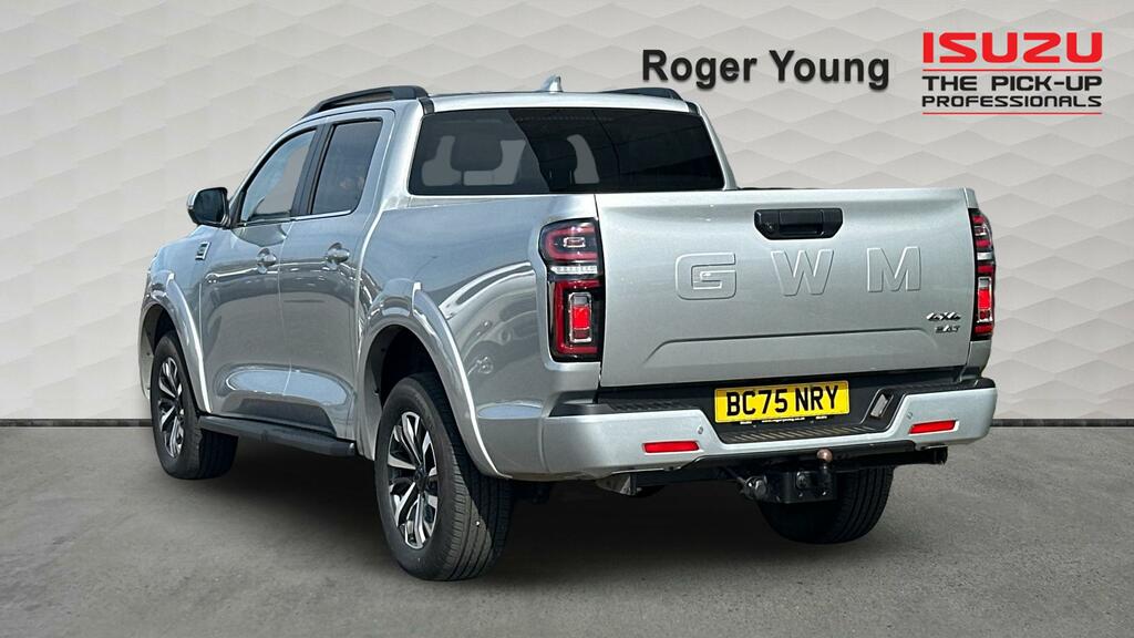 Great Wall POER300 2.4D Ultra Pickup Double Cab 4Wd BC75NRY Silver #2