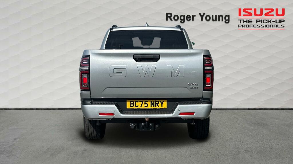 Great Wall POER300 2.4D Ultra Pickup Double Cab 4Wd BC75NRY Silver #6