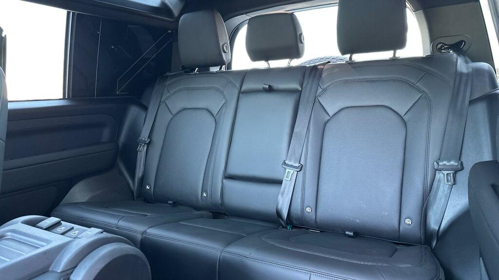 Land Rover Defender D350 X-dynamic Se WJ74ACO Black #4