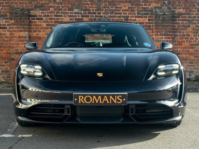 Porsche Taycan Performance Plus 93.4Kwh Turbo Saloon Black #4