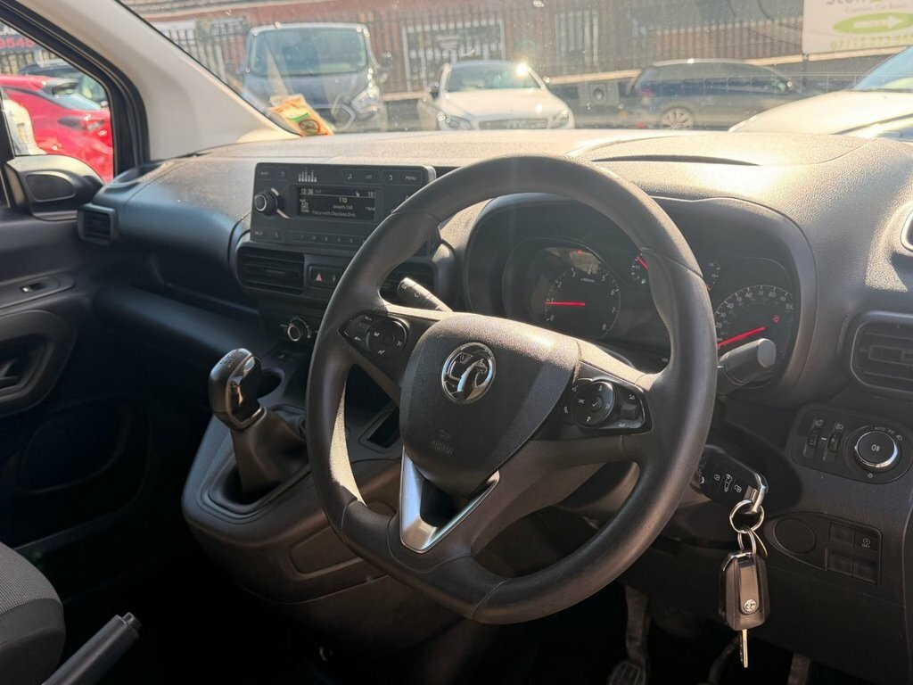 Vauxhall Combo 1.5L Sportive DV20UET Grey #3