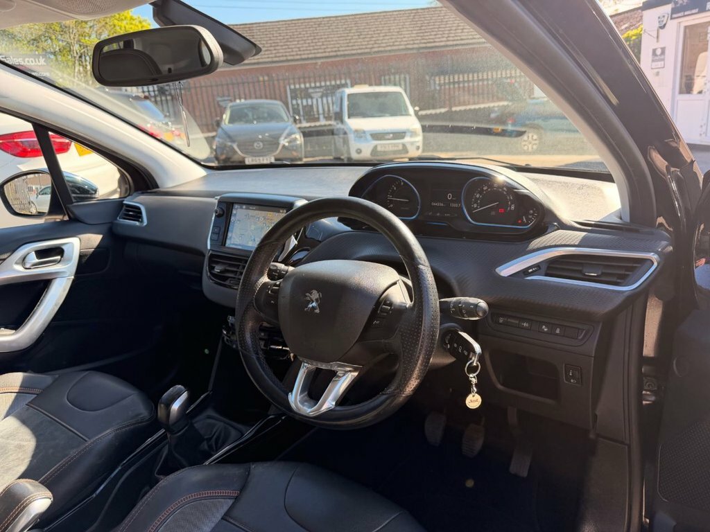 Peugeot 2008 1.2L Crossway Black #6