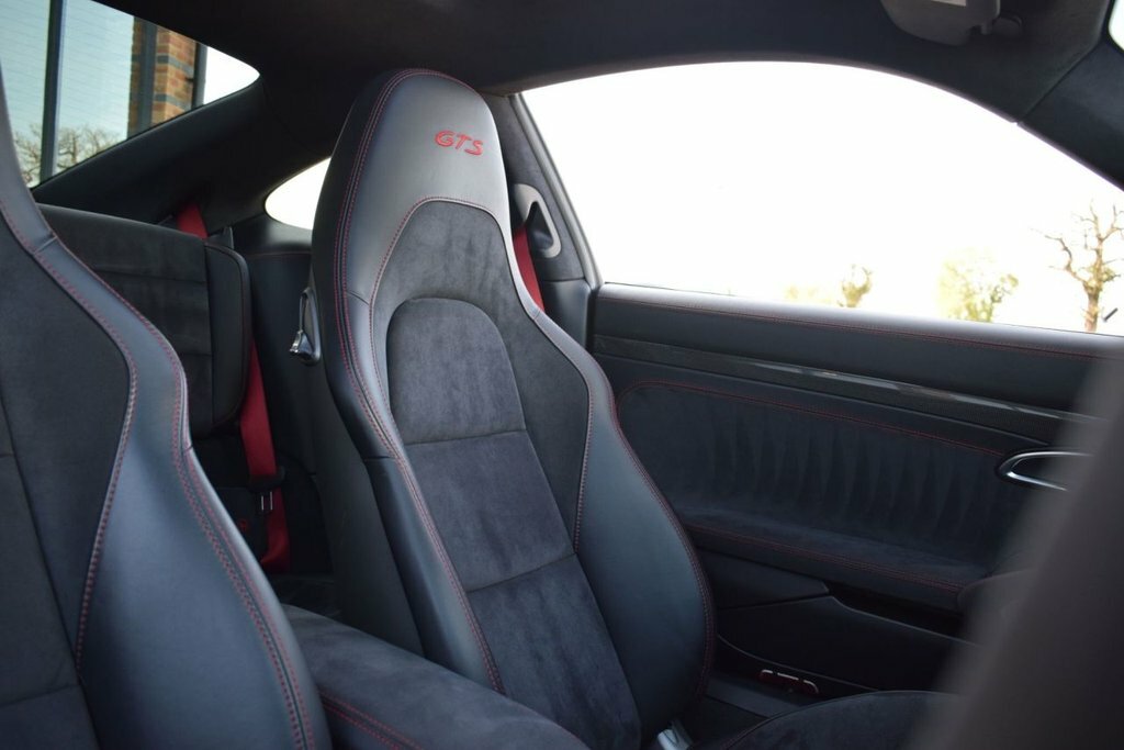 Porsche 911 3L 991 Carrera 4 Gts YT68VJP Red #5