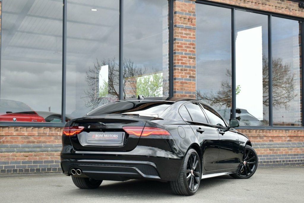 Jaguar XE 2L R-dynamic Black Black #2