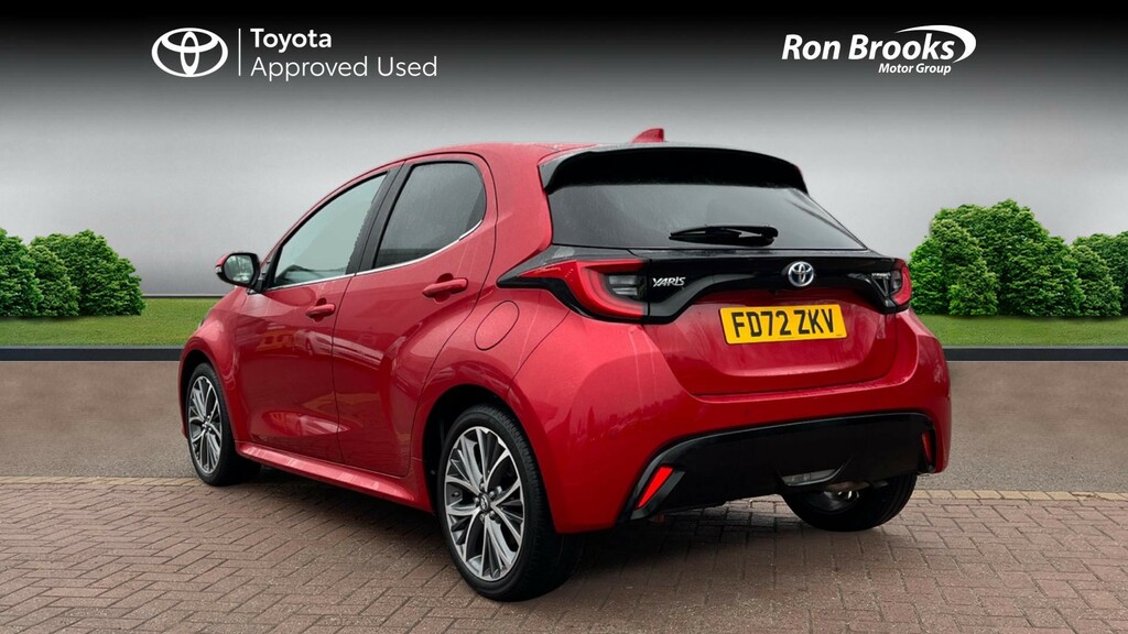 Toyota Yaris 1.5 Vvt-h Excel E-cvt Euro FD72ZKV Red #4