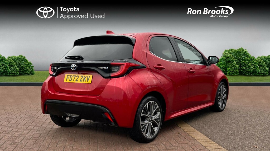 Toyota Yaris 1.5 Vvt-h Excel E-cvt Euro FD72ZKV Red #2