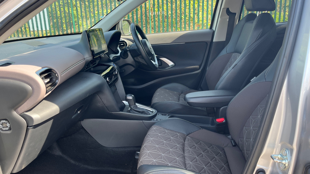 Toyota Yaris Cross 1.5 Vvt-h Excel E-cvt Euro YH23FWS Silver #5
