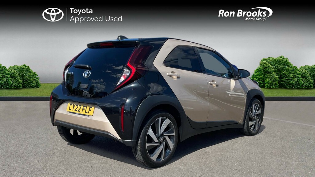 Toyota Aygo X 1.0 Vvt-i Edge Euro 6 Ss CY22FLF Beige #2