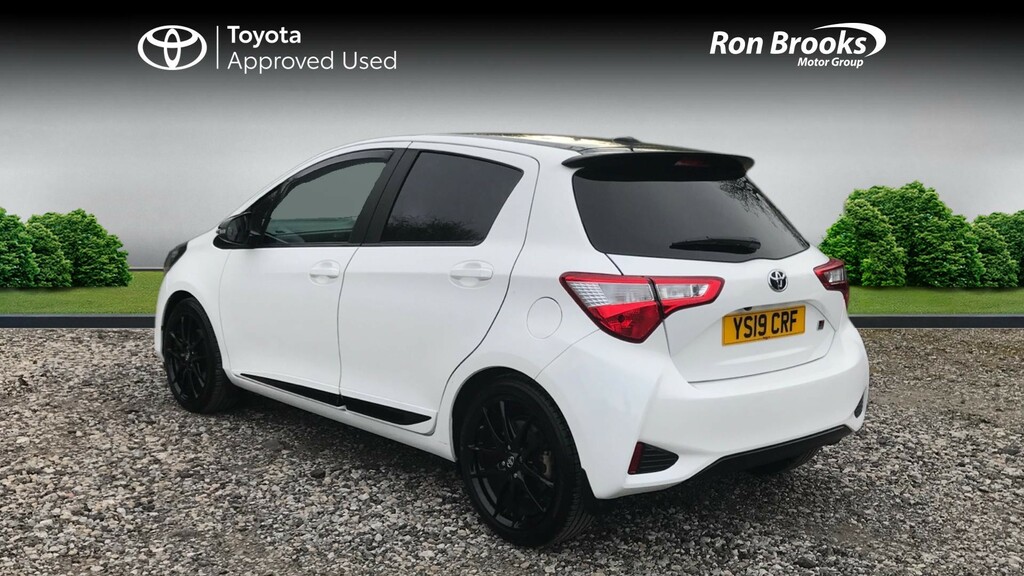 Toyota Yaris 1.5 Vvt-h Gr Sport E-cvt E YS19CRF White #4